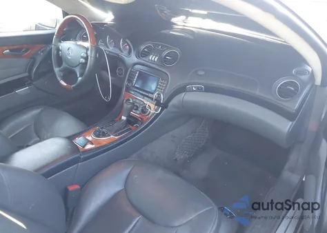 2005 Mercedes-Benz Sl 500 z USA, uszkodzony, nr VIN WDBSK75F55F090385